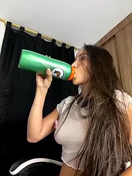 Scarlett05 from StripChat is Freechat