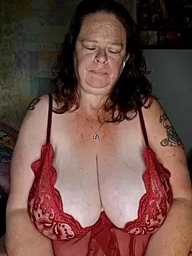 Scarlett2372 from StripChat is Freechat
