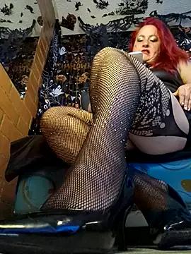 Girls and cam to cam: Watch as these sophisticated entertainers uncover their stunning costumes and curvaceous curves online!