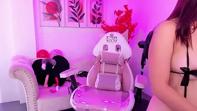 Girls and cam to cam: Watch as these sophisticated entertainers uncover their stunning costumes and curvaceous curves online!