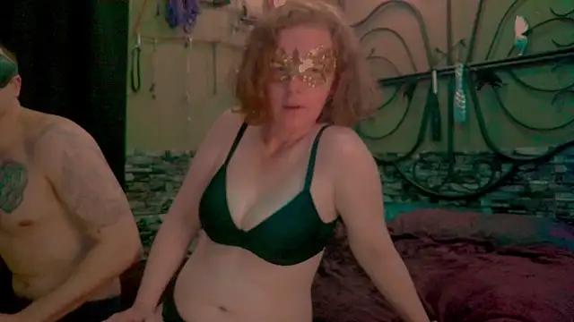 Girls and cam to cam: Watch as these sophisticated entertainers uncover their stunning costumes and curvaceous curves online!