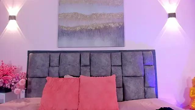 Girls and cam to cam: Watch as these sophisticated entertainers uncover their stunning costumes and curvaceous curves online!