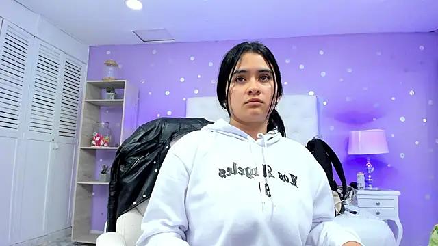 scarlette_15_ from StripChat is Freechat