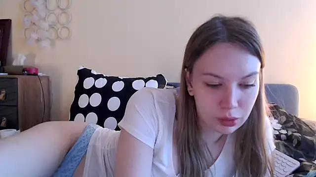 Scarlettford from StripChat is Freechat