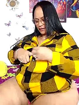 Girls and cam to cam: Watch as these sophisticated entertainers uncover their stunning costumes and curvaceous curves online!