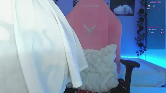 Girls and cam to cam: Watch as these sophisticated entertainers uncover their stunning costumes and curvaceous curves online!