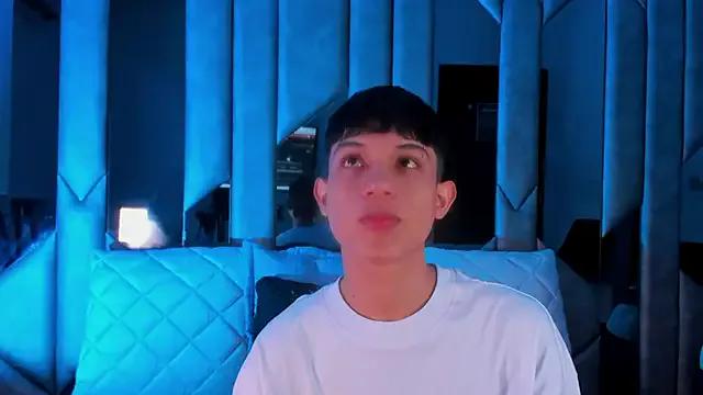 Sebax_Young from StripChat is Freechat