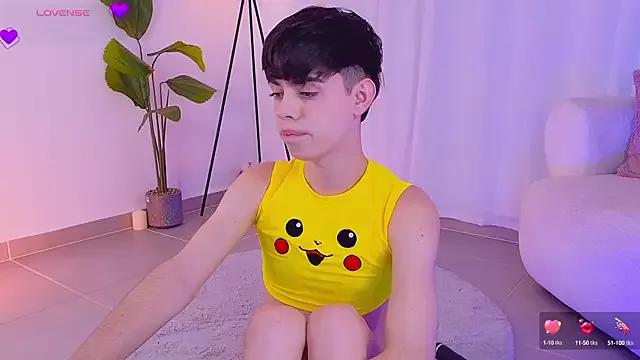 sebbyrose from StripChat is Freechat