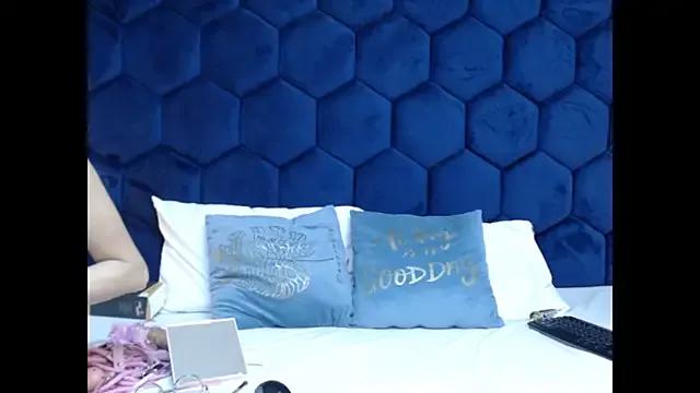 Girls and cam to cam: Watch as these sophisticated entertainers uncover their stunning costumes and curvaceous curves online!