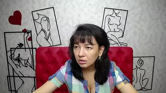 SelenaFly from StripChat is Freechat