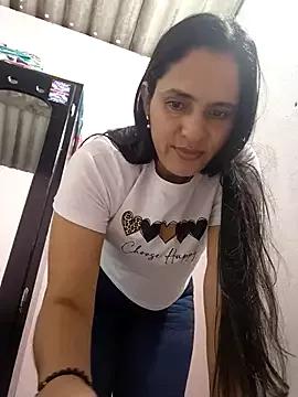 Selenahot23sexy from StripChat is Freechat