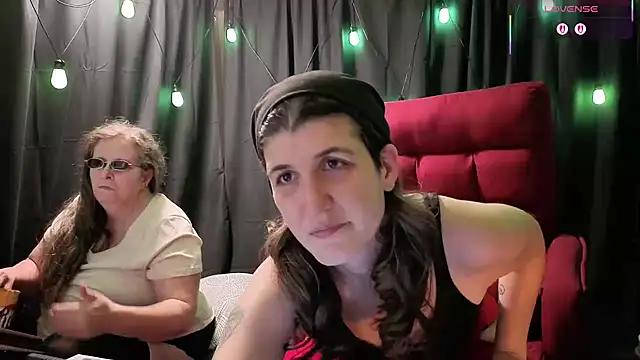 Girls and cam to cam: Watch as these sophisticated entertainers uncover their stunning costumes and curvaceous curves online!