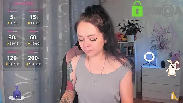 Girls and cam to cam: Watch as these sophisticated entertainers uncover their stunning costumes and curvaceous curves online!