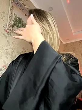 Girls and cam to cam: Watch as these sophisticated entertainers uncover their stunning costumes and curvaceous curves online!