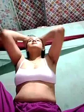 sexylive1100 from StripChat is Freechat