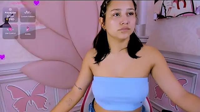 Girls and cam to cam: Watch as these sophisticated entertainers uncover their stunning costumes and curvaceous curves online!