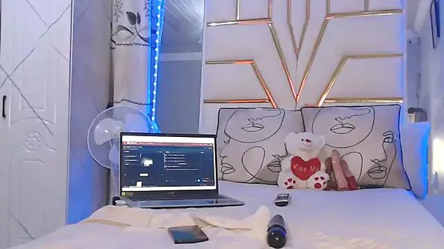 Girls and cam to cam: Watch as these sophisticated entertainers uncover their stunning costumes and curvaceous curves online!