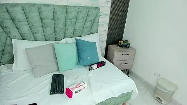 Girls and cam to cam: Watch as these sophisticated entertainers uncover their stunning costumes and curvaceous curves online!