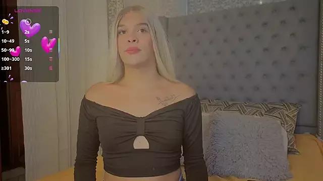 Girls and cam to cam: Watch as these sophisticated entertainers uncover their stunning costumes and curvaceous curves online!