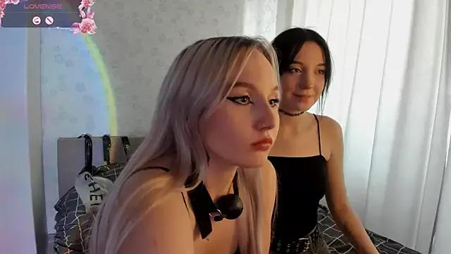 Girls and cam to cam: Watch as these sophisticated entertainers uncover their stunning costumes and curvaceous curves online!