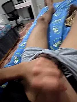 sinyorwhitee from StripChat is Freechat