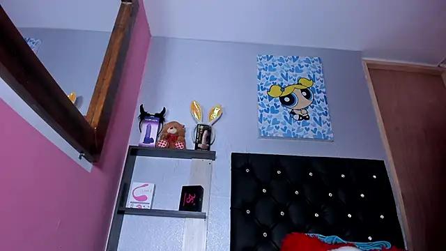 Girls and cam to cam: Watch as these sophisticated entertainers uncover their stunning costumes and curvaceous curves online!