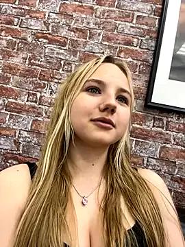 Photos of Sky_Cutie from StripChat is Freechat