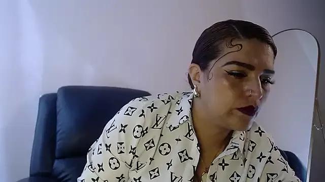 Girls and cam to cam: Watch as these sophisticated entertainers uncover their stunning costumes and curvaceous curves online!