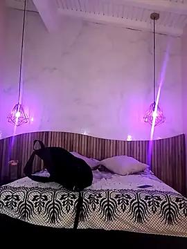 Girls and cam to cam: Watch as these sophisticated entertainers uncover their stunning costumes and curvaceous curves online!
