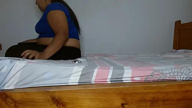 smallgiorgina9 from StripChat is Freechat