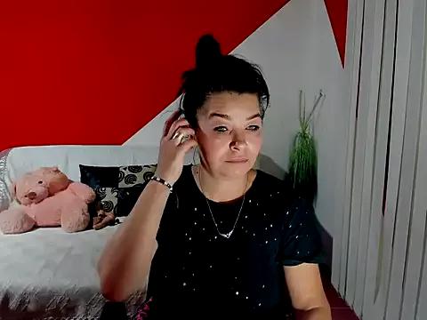 Girls and cam to cam: Watch as these sophisticated entertainers uncover their stunning costumes and curvaceous curves online!