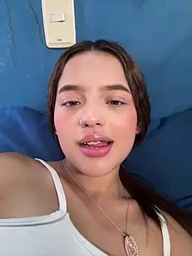 Photos of Sofia18_pinkk from StripChat is Freechat