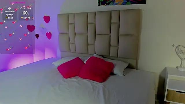 Girls and cam to cam: Watch as these sophisticated entertainers uncover their stunning costumes and curvaceous curves online!