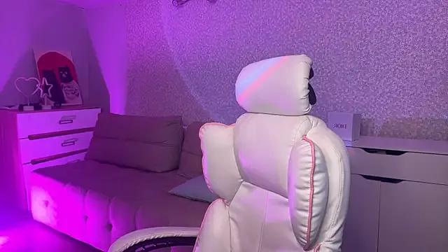 Girls and cam to cam: Watch as these sophisticated entertainers uncover their stunning costumes and curvaceous curves online!