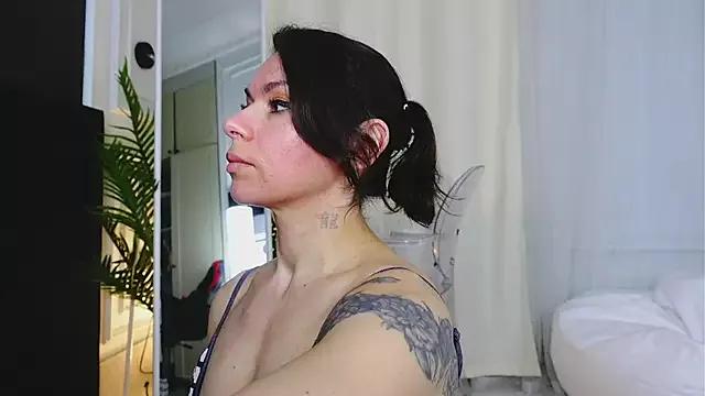 Girls and cam to cam: Watch as these sophisticated entertainers uncover their stunning costumes and curvaceous curves online!