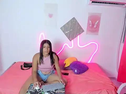 Sofialaan from StripChat is Freechat
