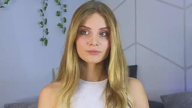 SoftBliss from StripChat is Freechat