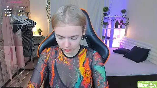 Girls and cam to cam: Watch as these sophisticated entertainers uncover their stunning costumes and curvaceous curves online!