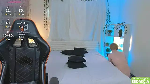 Girls and cam to cam: Watch as these sophisticated entertainers uncover their stunning costumes and curvaceous curves online!