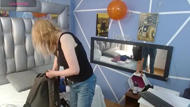 Girls and cam to cam: Watch as these sophisticated entertainers uncover their stunning costumes and curvaceous curves online!