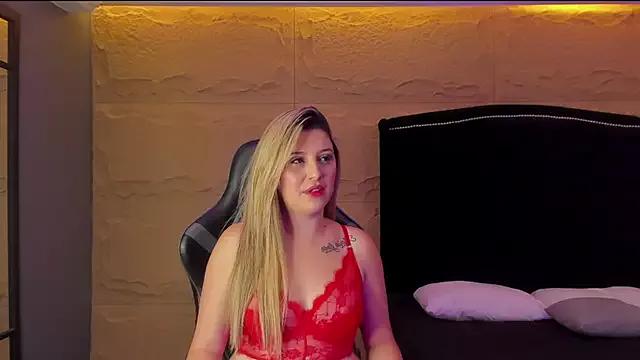 SophiaDior_ from StripChat is Freechat