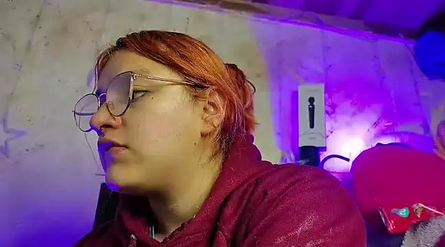 Girls and cam to cam: Watch as these sophisticated entertainers uncover their stunning costumes and curvaceous curves online!