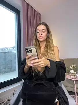 Girls and cam to cam: Watch as these sophisticated entertainers uncover their stunning costumes and curvaceous curves online!