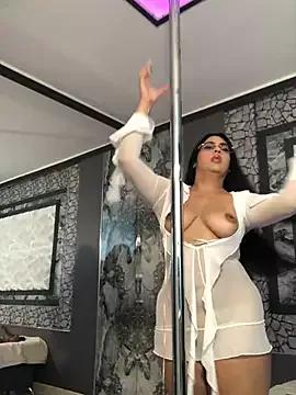 Girls and cam to cam: Watch as these sophisticated entertainers uncover their stunning costumes and curvaceous curves online!