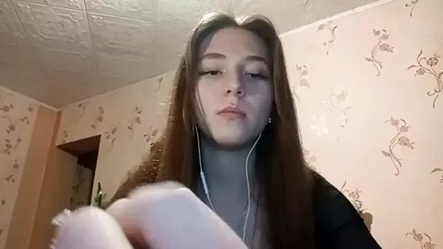 Sophiecuttie from StripChat is Freechat