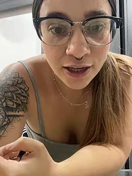 Girls and cam to cam: Watch as these sophisticated entertainers uncover their stunning costumes and curvaceous curves online!