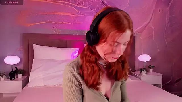 Girls and cam to cam: Watch as these sophisticated entertainers uncover their stunning costumes and curvaceous curves online!
