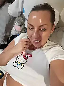 Photos of Sparkle2206 from StripChat is Freechat