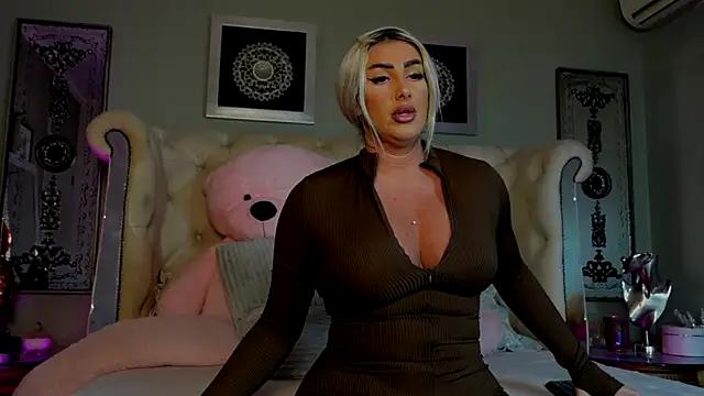 Girls and cam to cam: Watch as these sophisticated entertainers uncover their stunning costumes and curvaceous curves online!