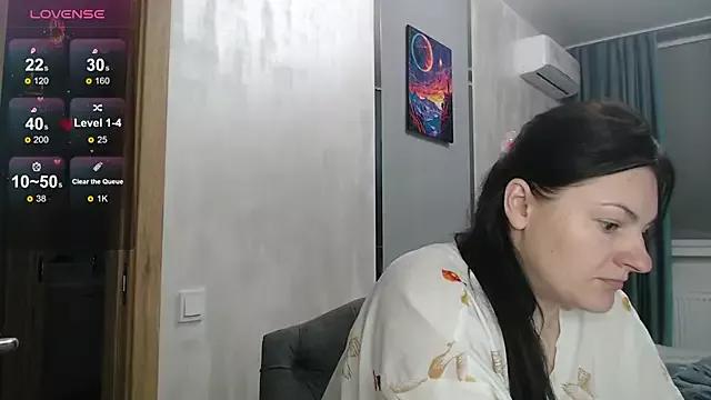 Girls and cam to cam: Watch as these sophisticated entertainers uncover their stunning costumes and curvaceous curves online!